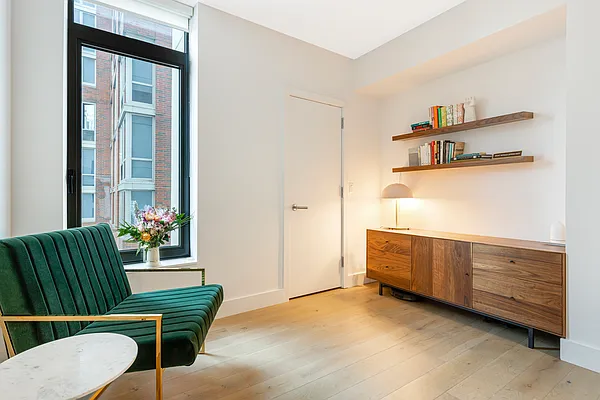 Sold by Compass | media 7