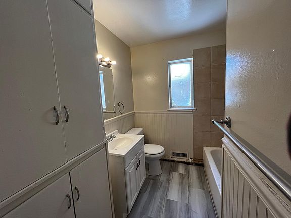 2nd image of 3305 N Olive St