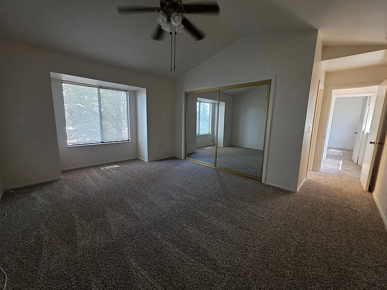 1128 N Manzanita St — Photo 12