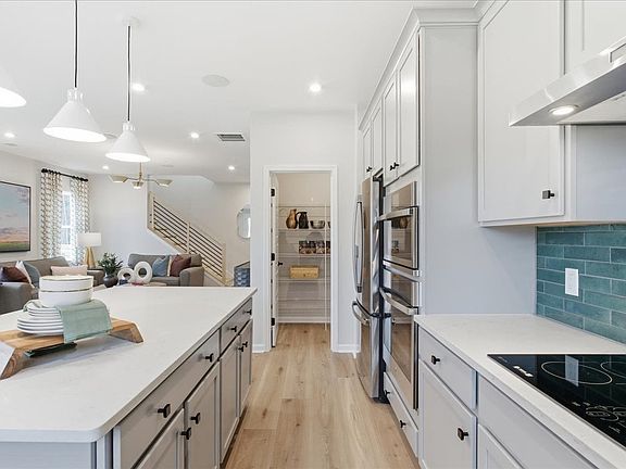 Functional Flow of Spaces