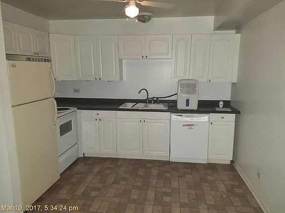 4th image of 1148 Cedar St APT 1B