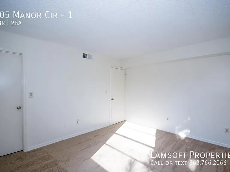 305 Manor Cir #1 — Photo 11
