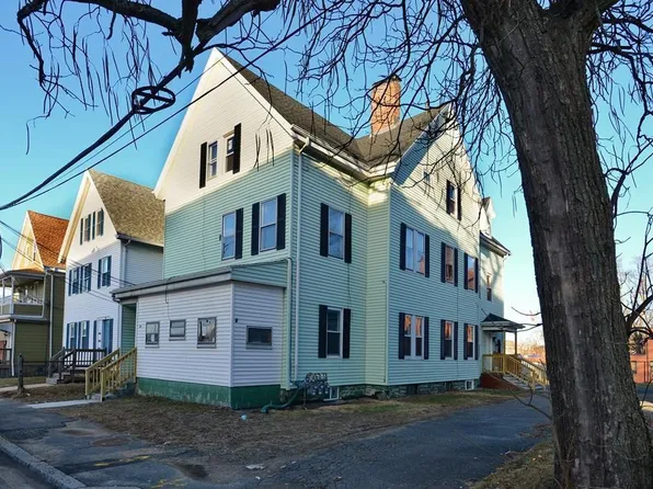 100 High St APT 1, Taunton, MA 02780