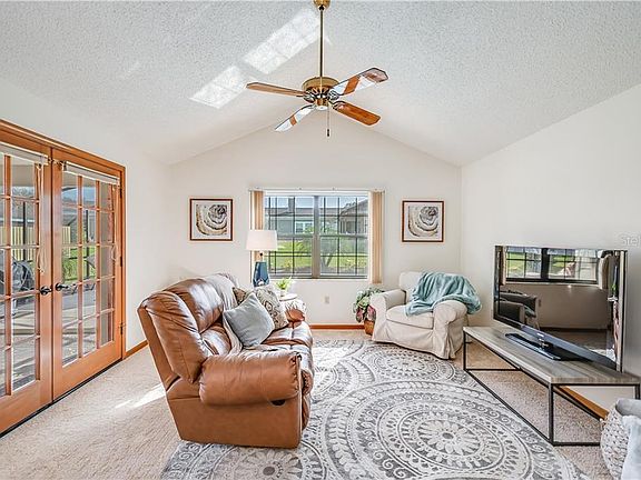 5th image of 214 Tara Ct