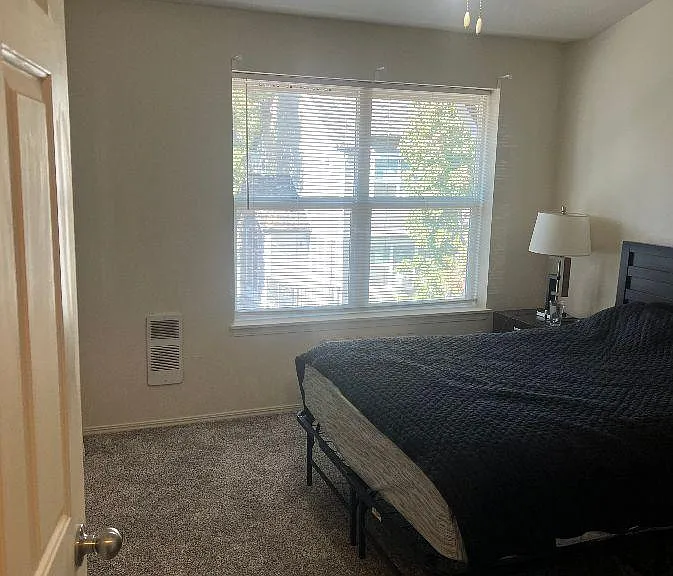 724 SE Fairwinds Loop — Photo 38