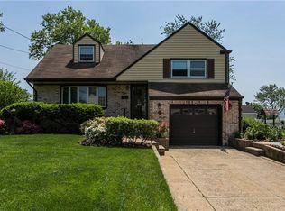 6 Amherst Pl, Parlin, NJ 08859
