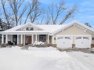 5570 N Red Pine Cir, Kalamazoo, MI 49009