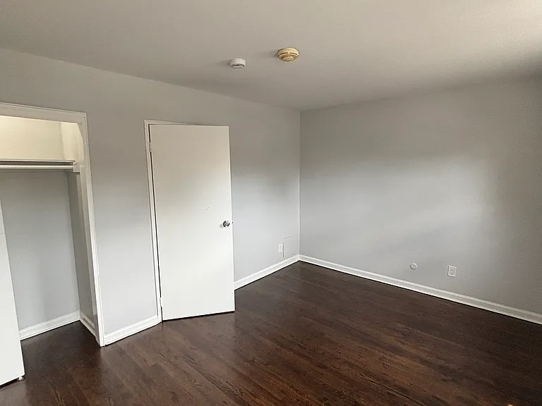 420 W 7th St #5 — Photo 7