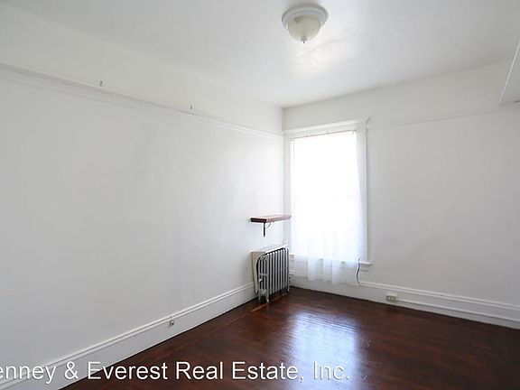 2nd image of 2230 Mission St #8