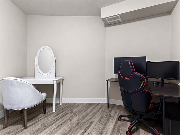 4th image of 2565 Campbell Ave #424