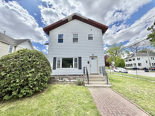 337 N Jackson St Photo 1