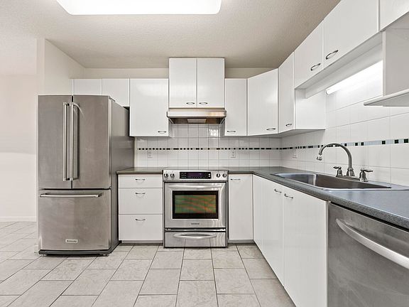 3rd image of 4425 Halifax St #401