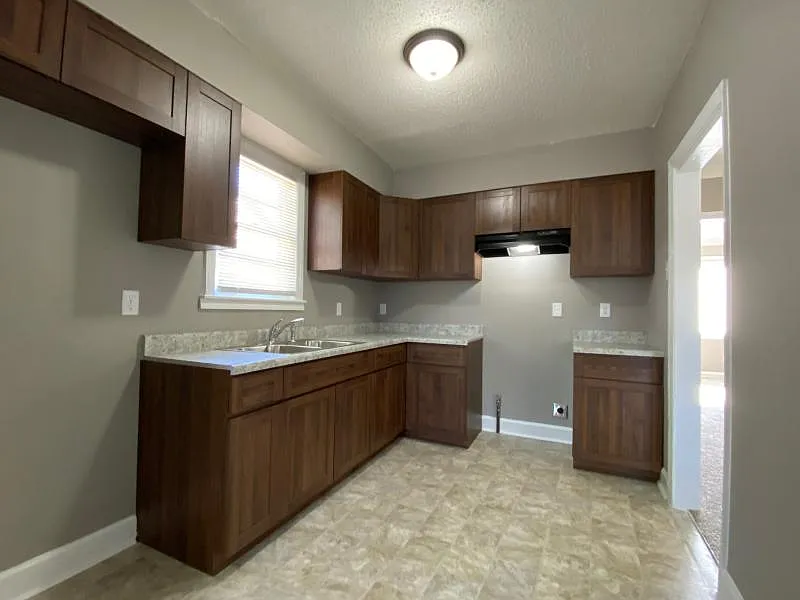 2 bed, 1116 sqft, $995 — Photo 3