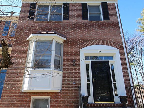 2nd image of 26 Carriage House Cir