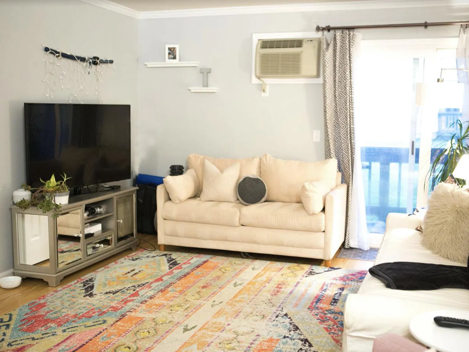 2 bed, 1050 sqft, $2,400 — Photo 3