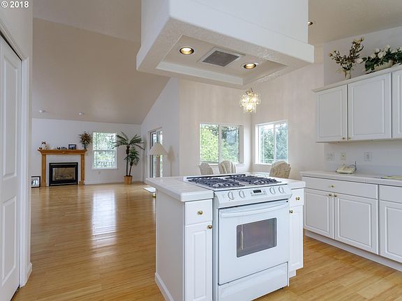 4th image of 13261 SW Essex Dr