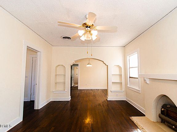 5th image of 4008 Hueco Ave