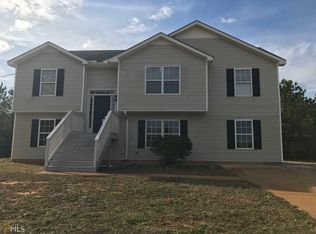 30 Pine Grove Ct, Lagrange, GA 30241
