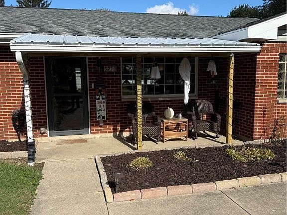 2nd image of 3710 N Lakeshore Dr