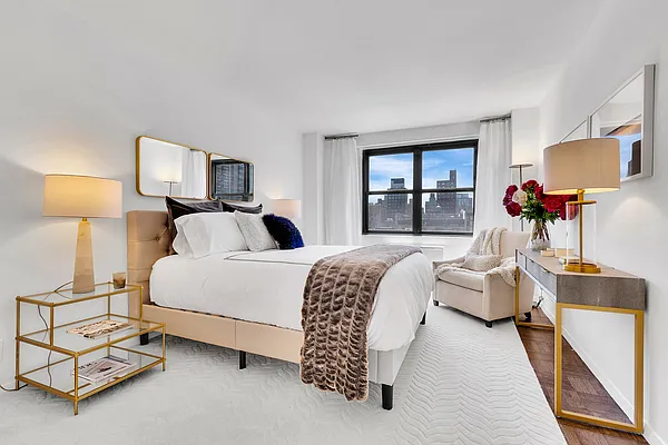 Sold by Corcoran | media 4