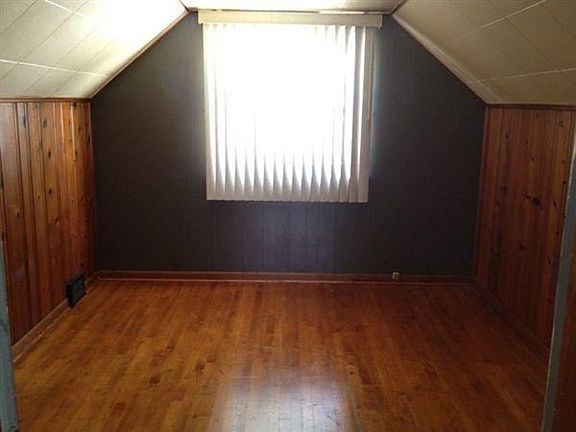 5th image of 24440 Lauren Ave