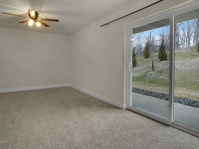 113 Eiche Dr — Photo 64