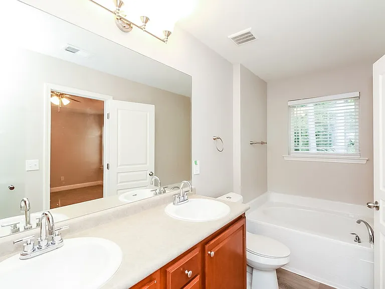 2113 Anchor Ct — Photo 11