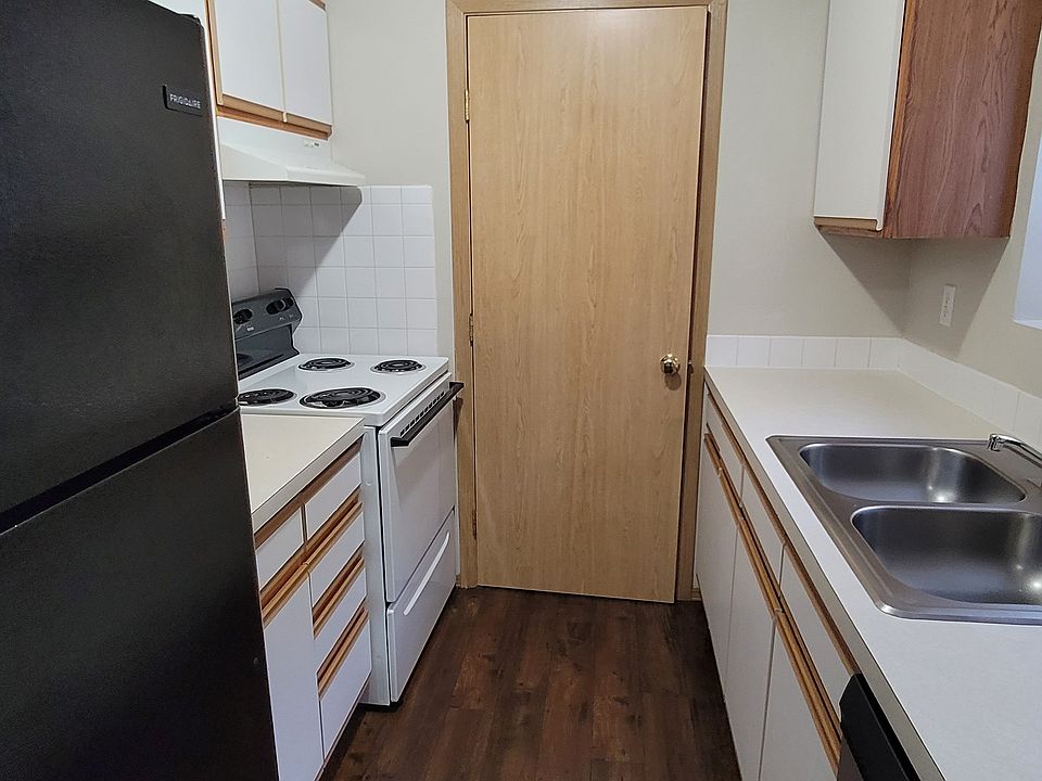 1st image of 8511 Locust Ave E #8513-2