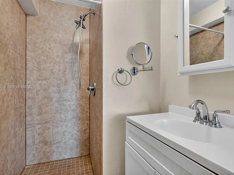 17001 NW 53rd Ct — Photo 17