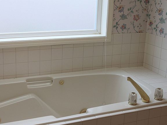 3rd image of 3220 SE Baypoint Dr