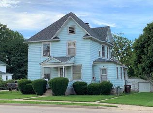 8 W Hitt St, Mount Morris, IL 61054
