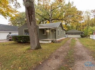 6156 Blossman Rd, Toledo, OH 43617