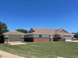 513 Barton St, Russell, KS 67665