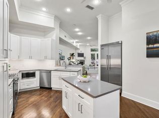 2445 Worthington St, Dallas, TX 75204