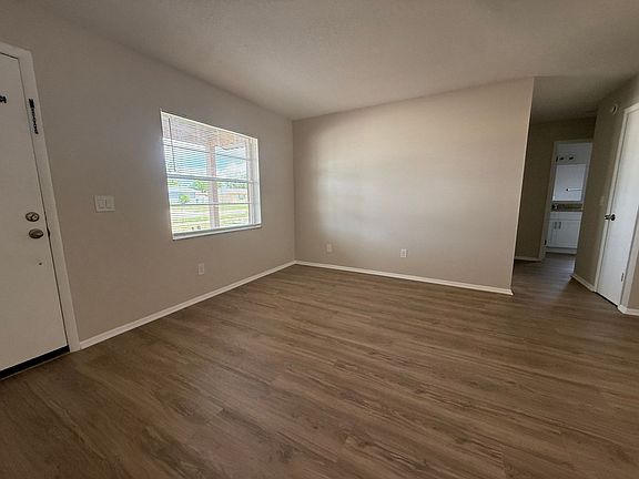 3rd image of 1383 Providence Blvd