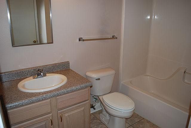 2nd image of 206 Williams Cir APT 2041