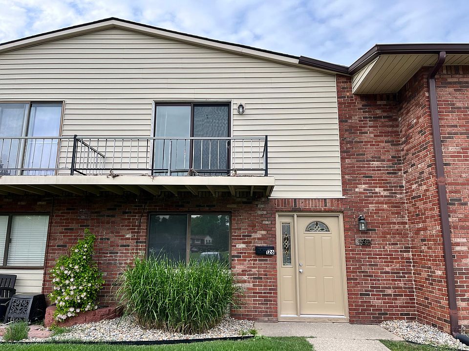 1st image of 126 Greenwood Trl N #126