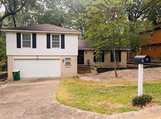 9 Point South Ct, Little Rock, AR 72211
