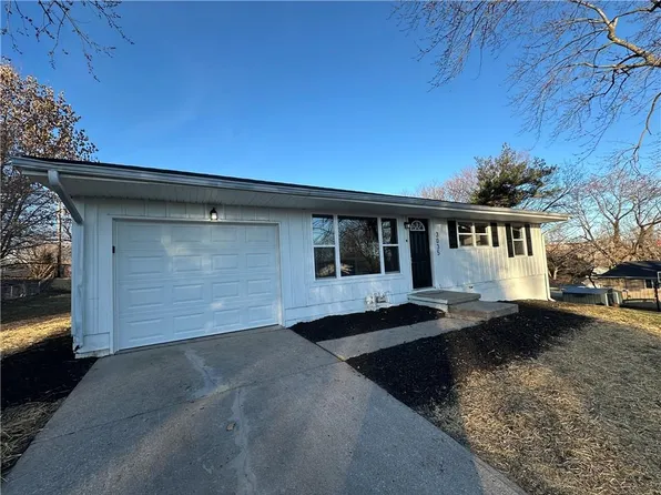 3035 Kathleen Ave, Saint Joseph, MO 64506
