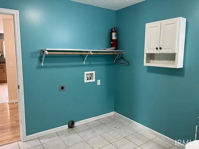 8001 Alexandra Ln — Photo 6