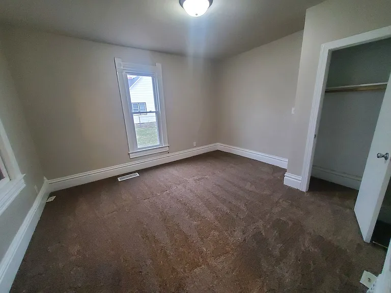 240 E Dunham Ave — Photo 15