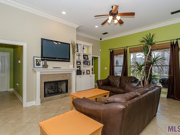 4th image of 823 N Brusly Oaks Dr