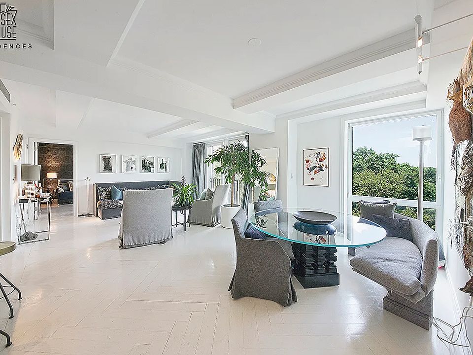 1st image of 160 Central Park S #709
