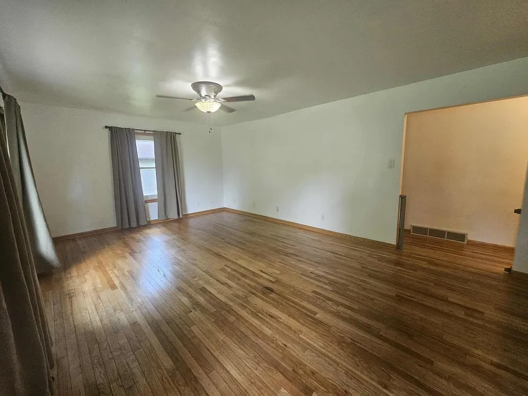 4009 Lor Ron Ave — Photo 3