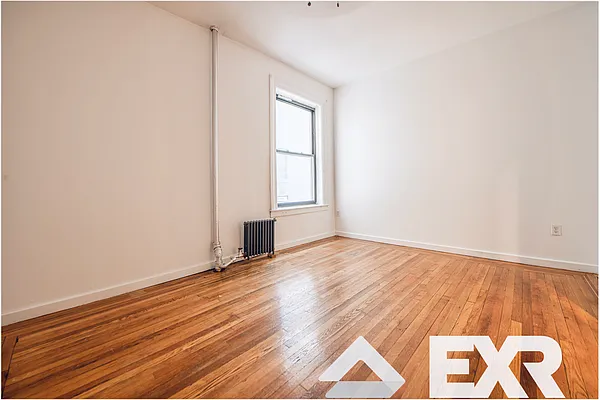 Rented by EXR | media 20