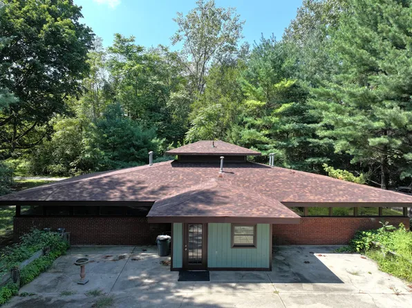 3155 S 900 W, San Pierre, IN 46374