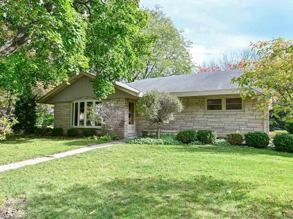 1272 North 117th STREET, Wauwatosa, WI 53226