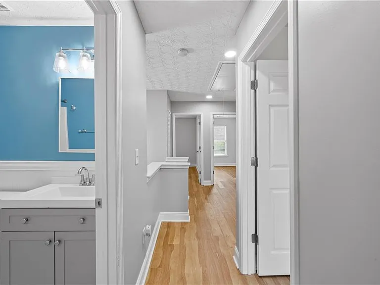 6616 Splashwater Dr — Photo 22