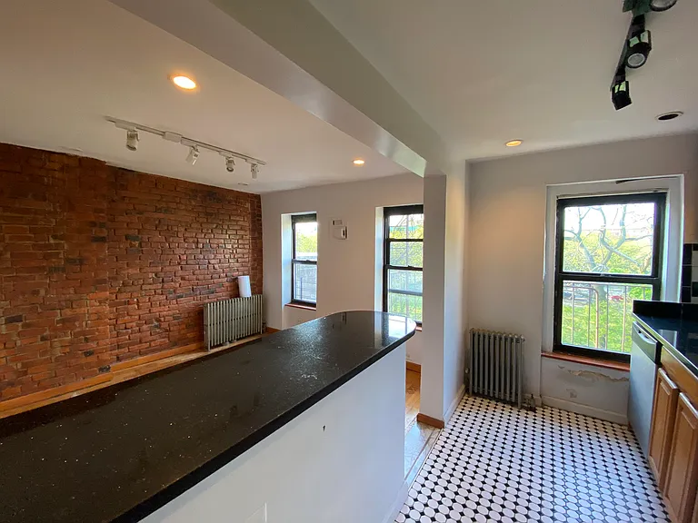62 Bainbridge St #3F — Photo 3