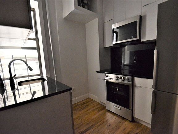 5th image of 3694 Broadway #2A